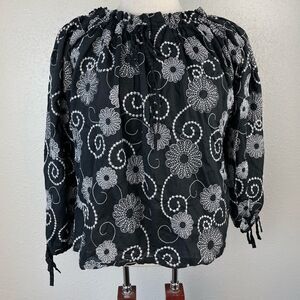 Luciano Dante Black & White Floral Top Size L EUC